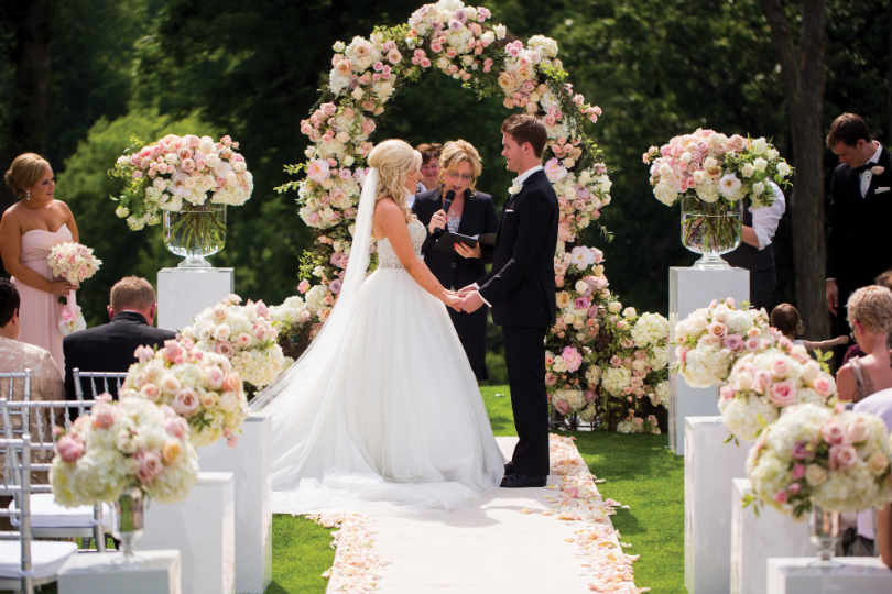 LUSCIOUS PINK SUMMER WEDDING IN ONTARIO