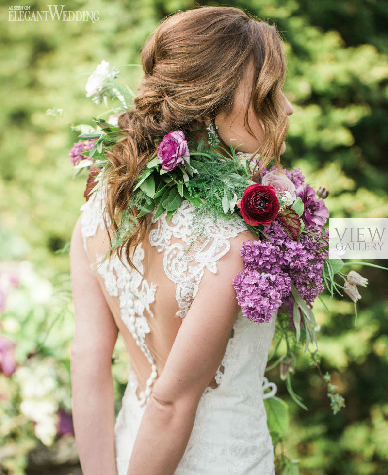 5 Ways To Accessorize Your Wedding Flowers