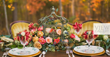 floral centre piece with red and pink fall flowers