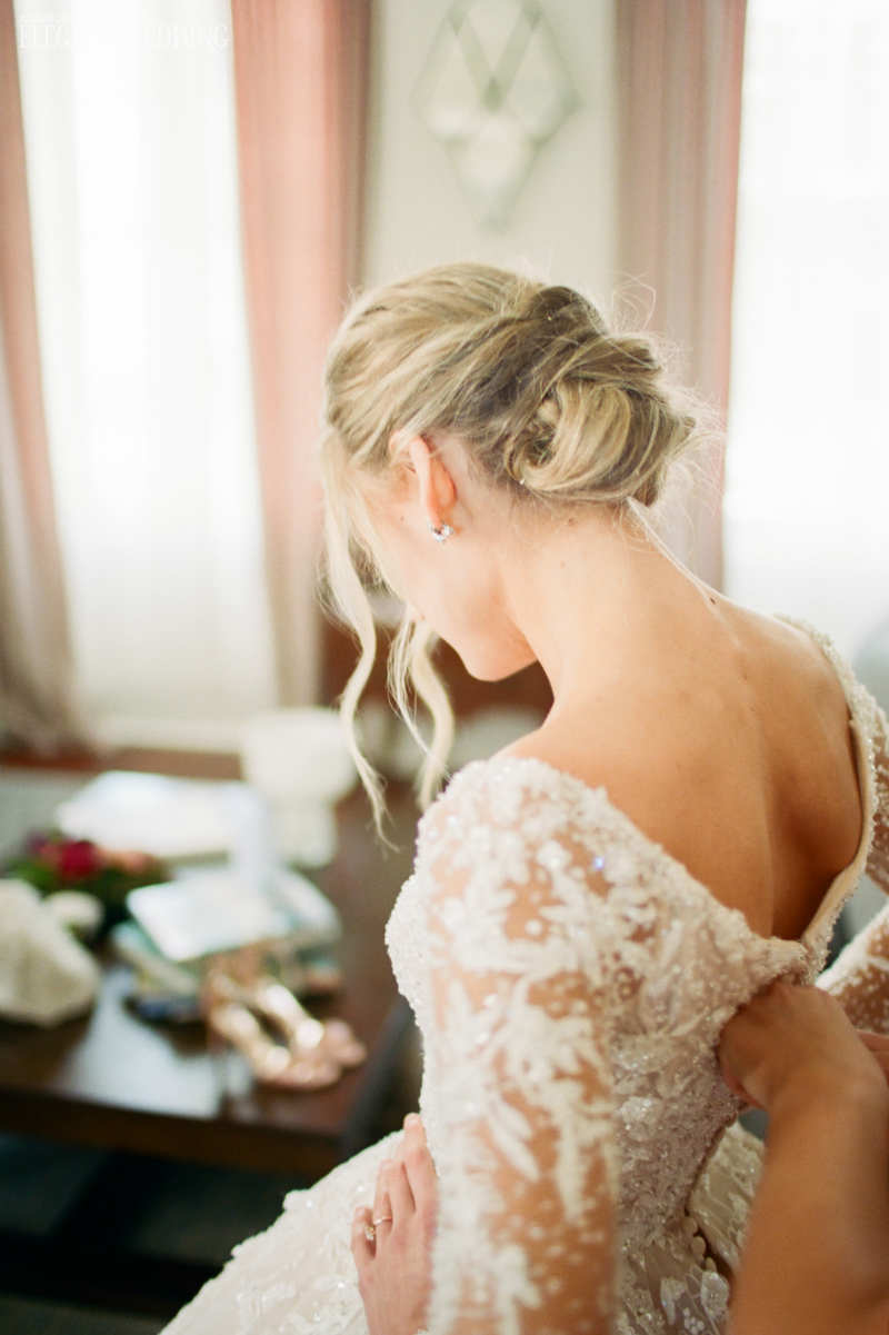 elegant wedding bride