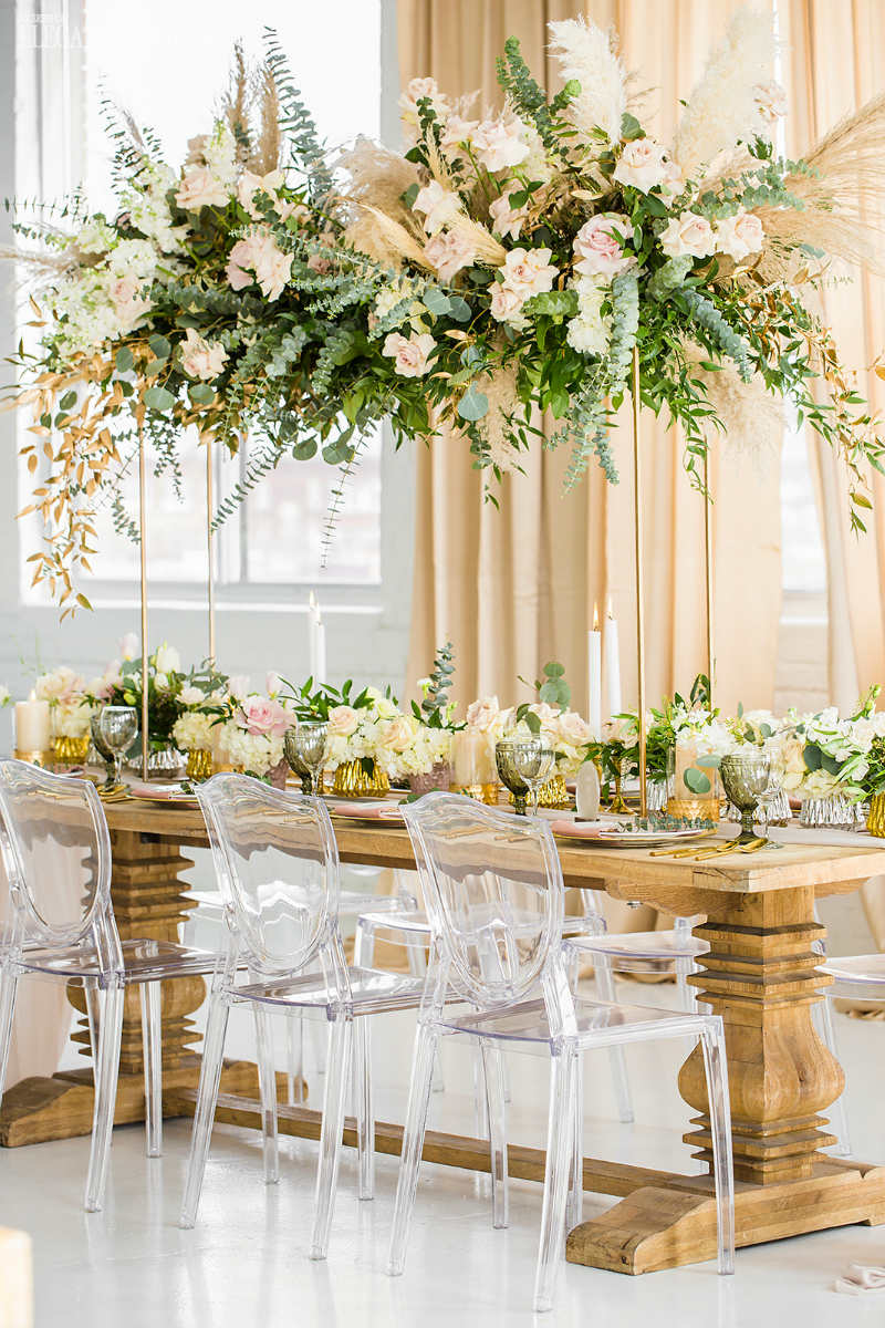 spectacular wedding centrepiece