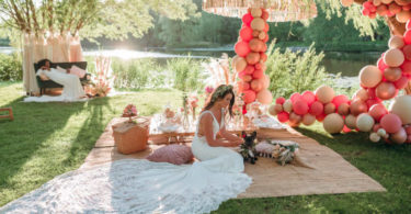 picnic wedding theme in a park