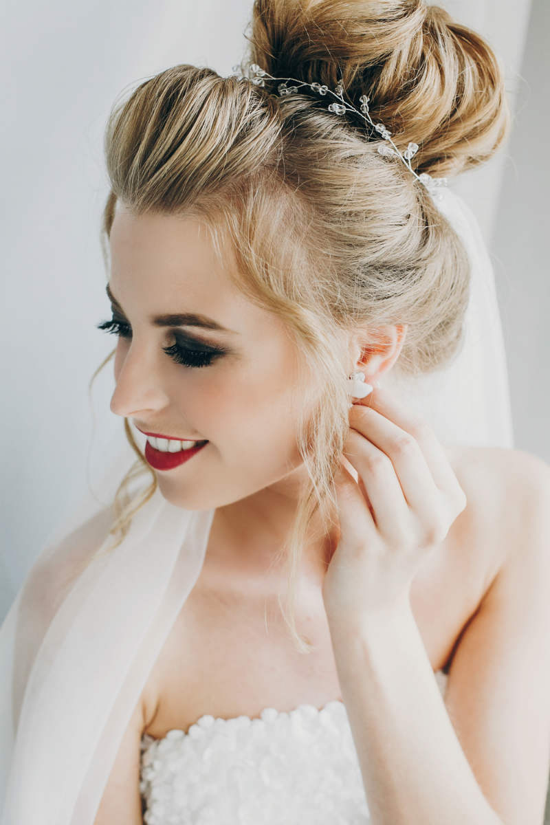 wedding knot bun hair