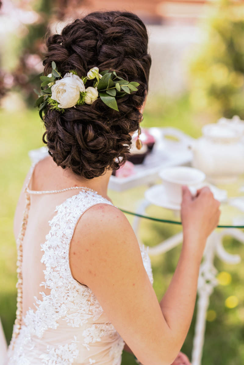 bridal hair with flowers