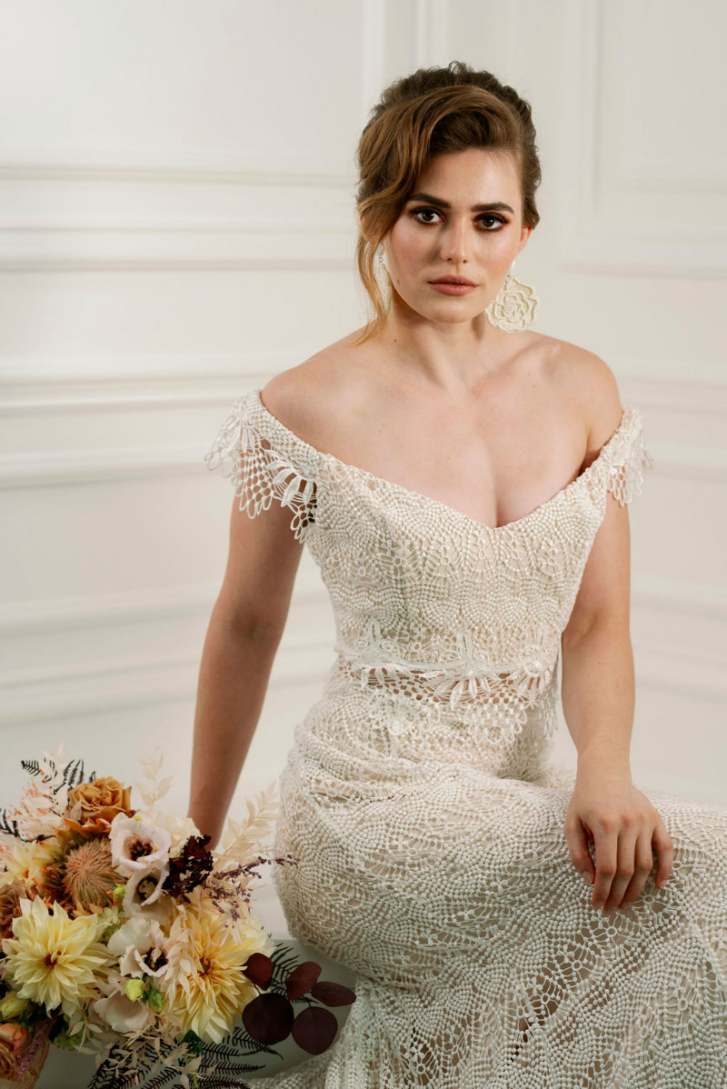 lace wedding dress