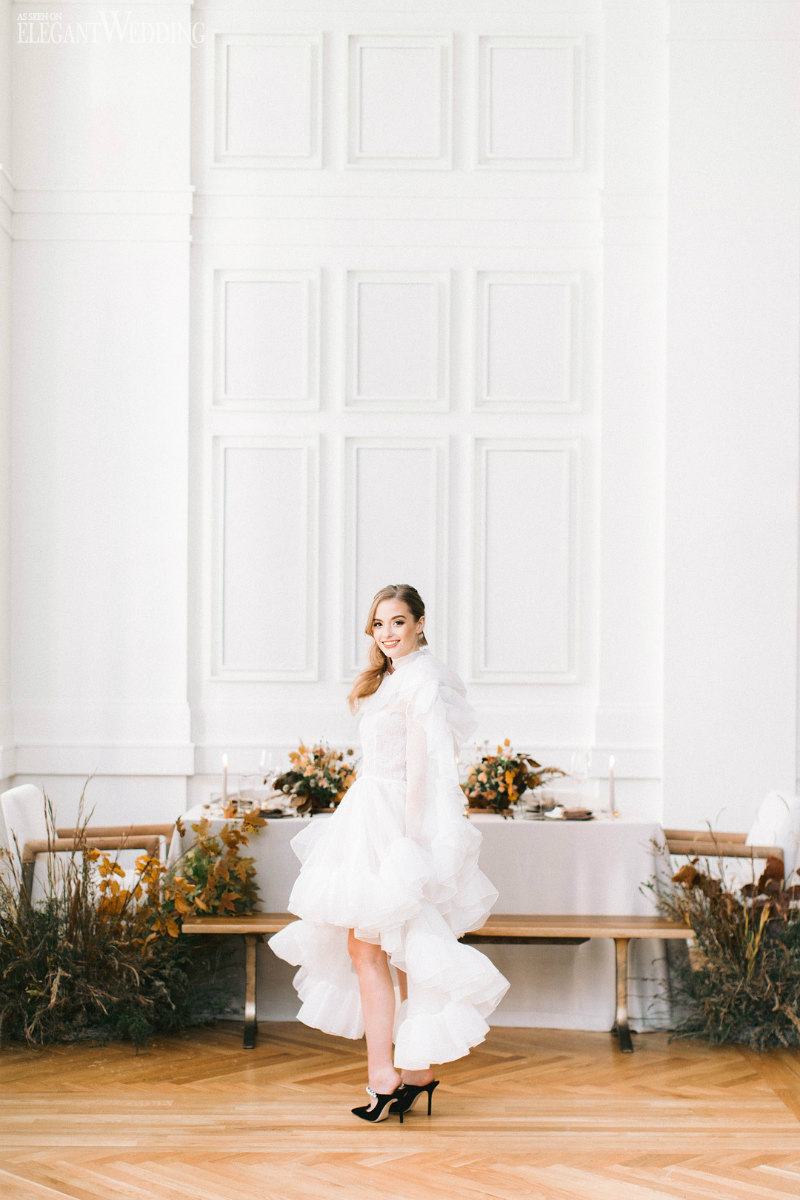 bride with wedding dress in old hollywood theme