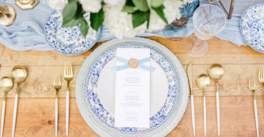 Chinoiserie table setting