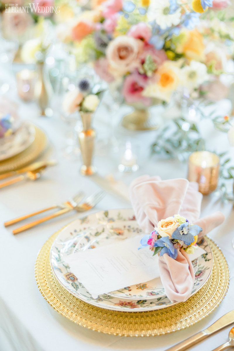 gold and white fairytale place setting