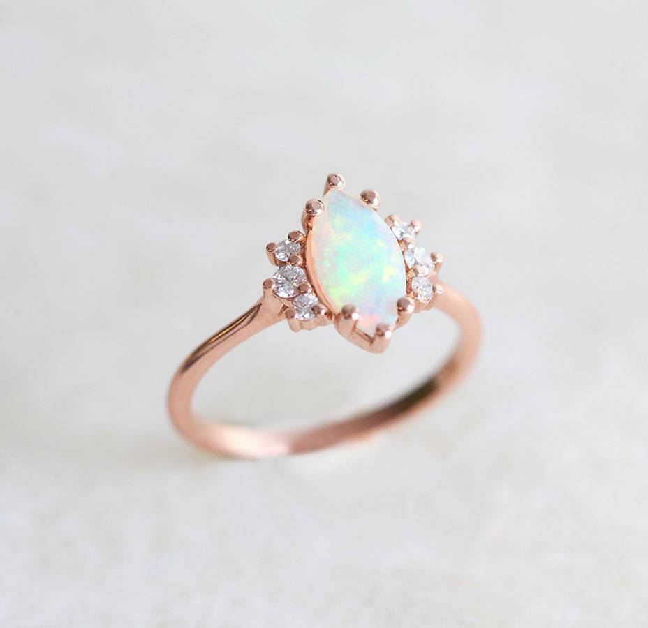 CAPUCINNE’S GUIDE FOR UNIQUE ENGAGEMENT RINGS