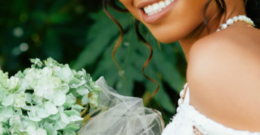 smiling bride good teeth for your wedding day