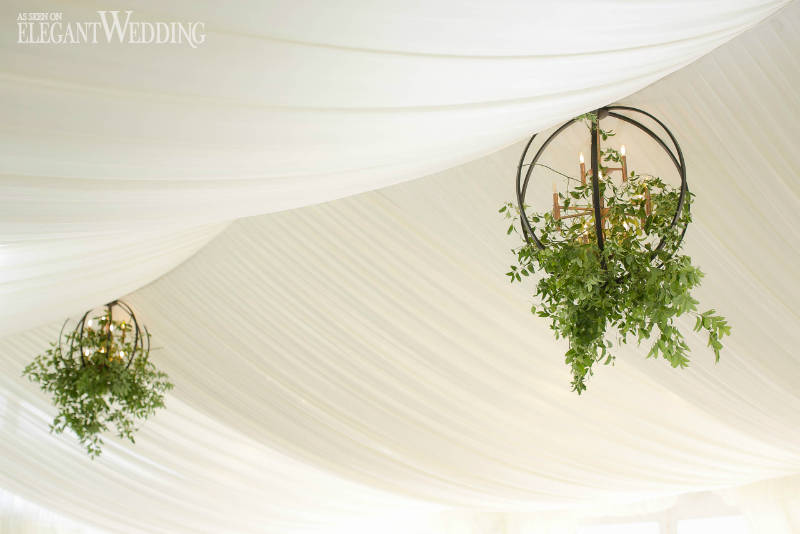 floral chandelier for a pop up wedding decor