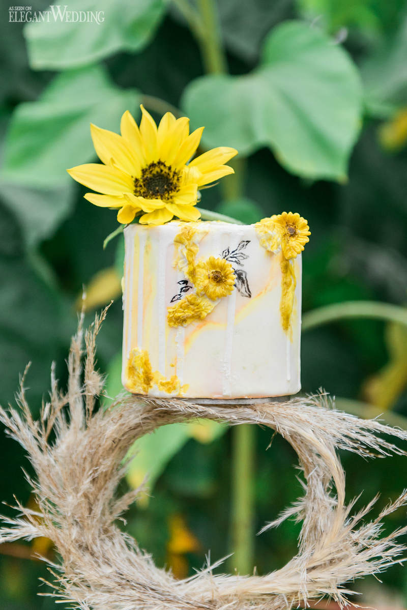 sunflower wedding cake