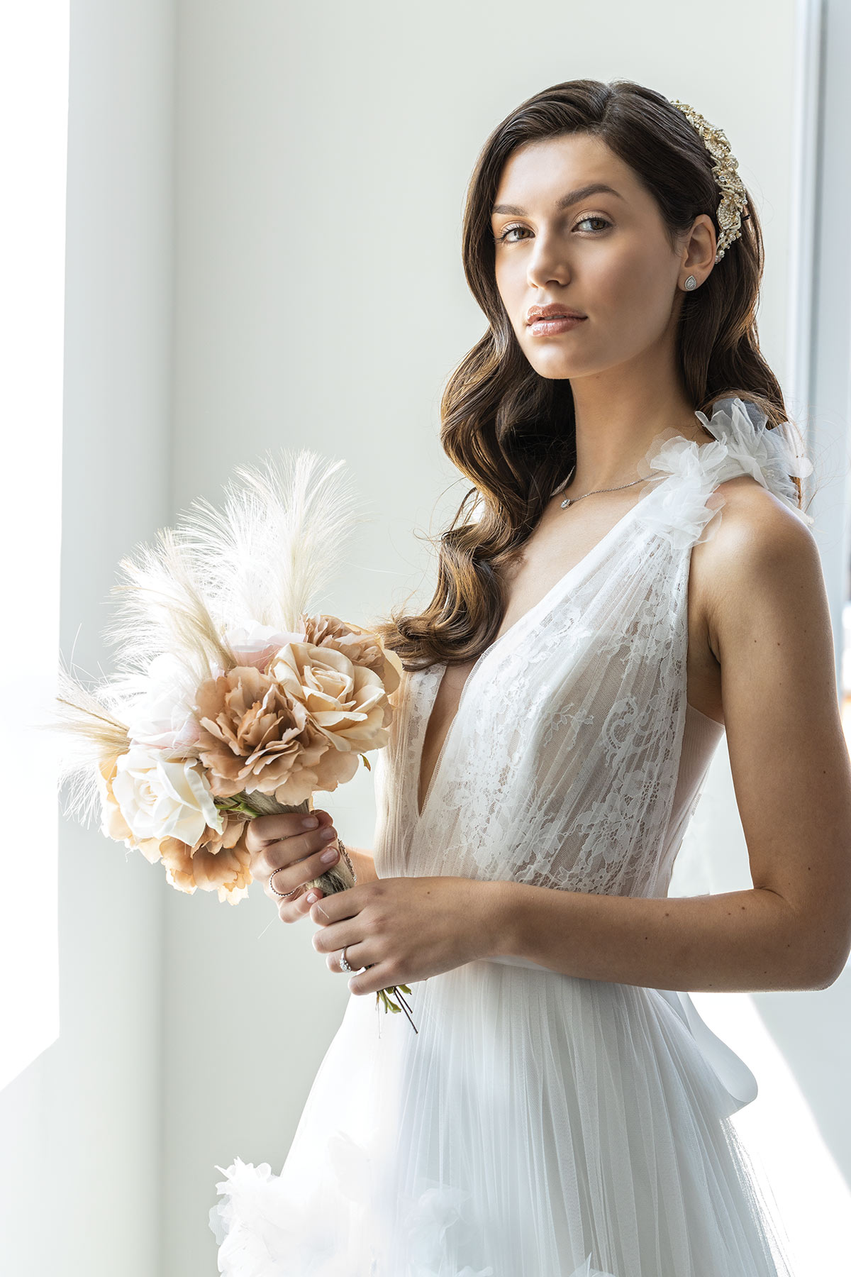 rose and pampas grass floral bouquet