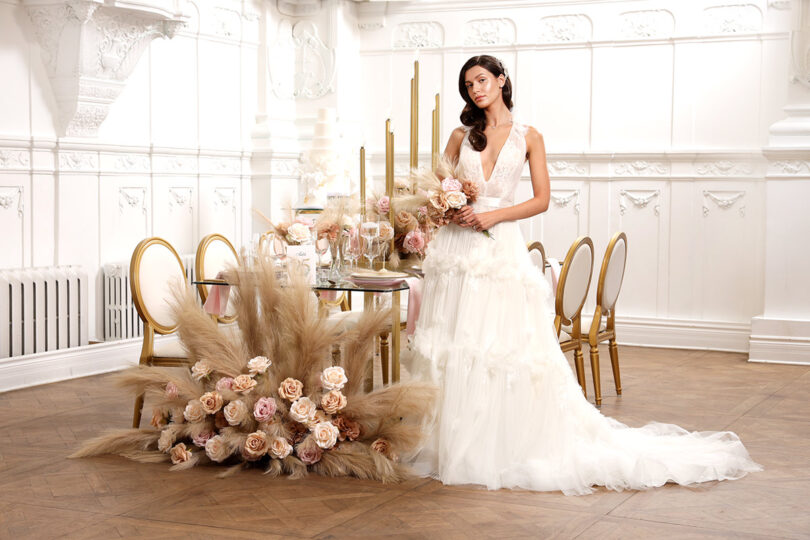 wedding table decor with pampas grass