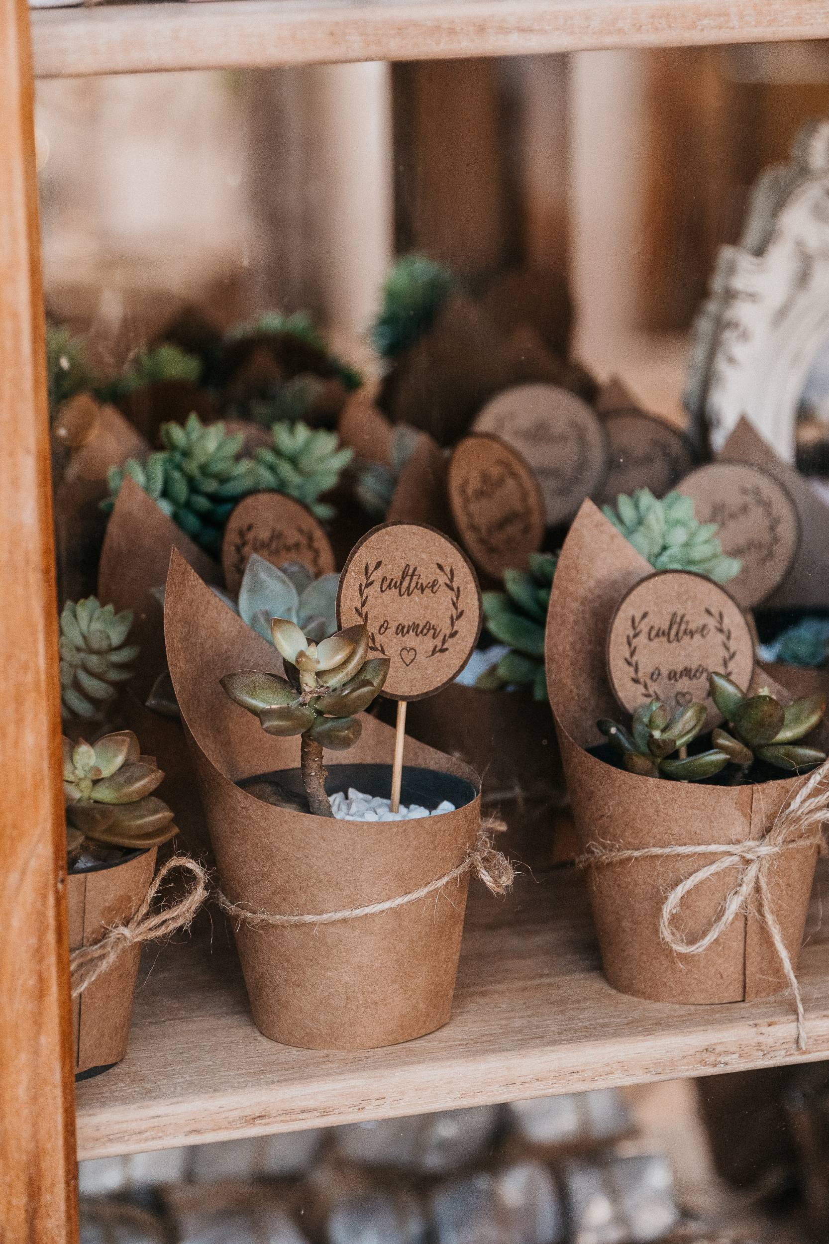 eco friendly wedding favours