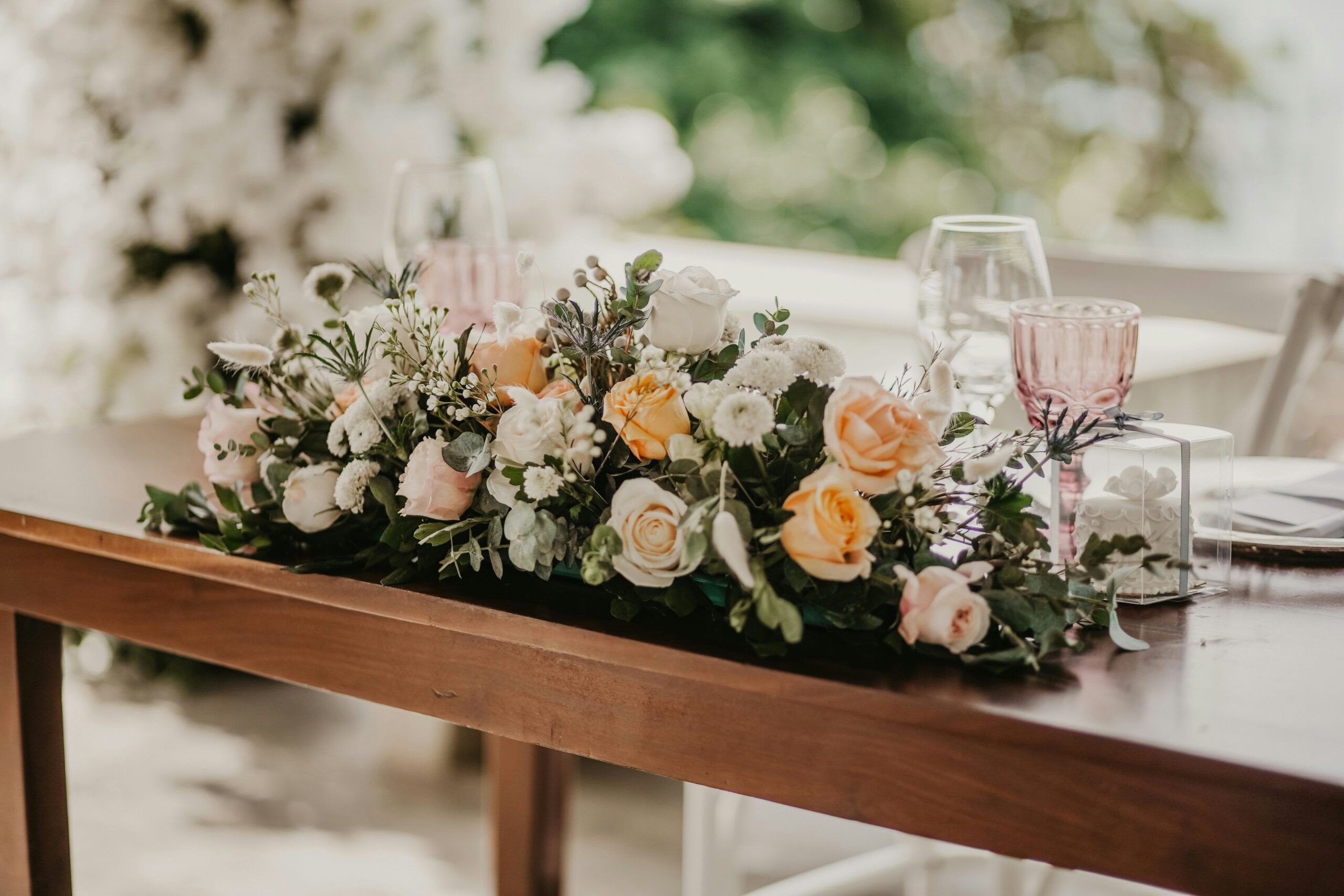 wedding flowers for an honor table