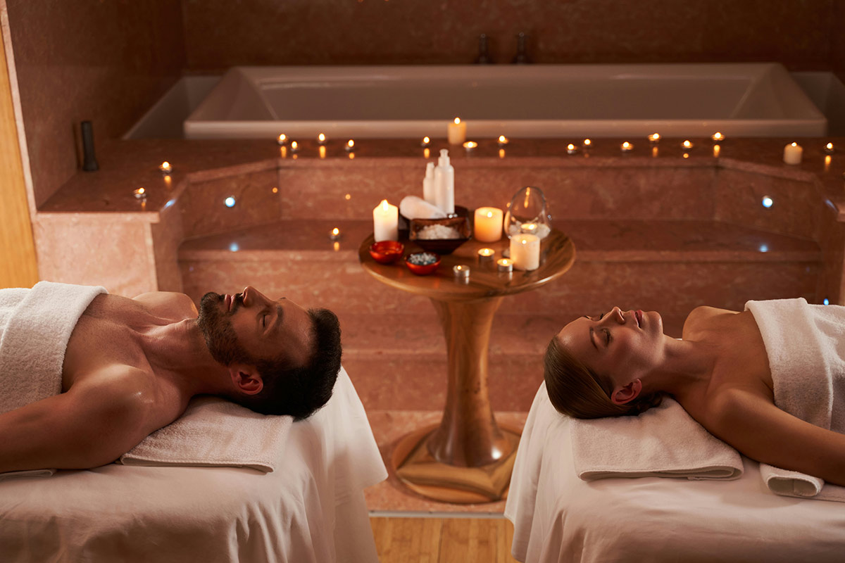 honeymoon couple massage