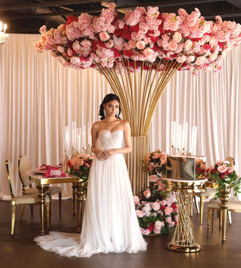 pink and gold wedding decor