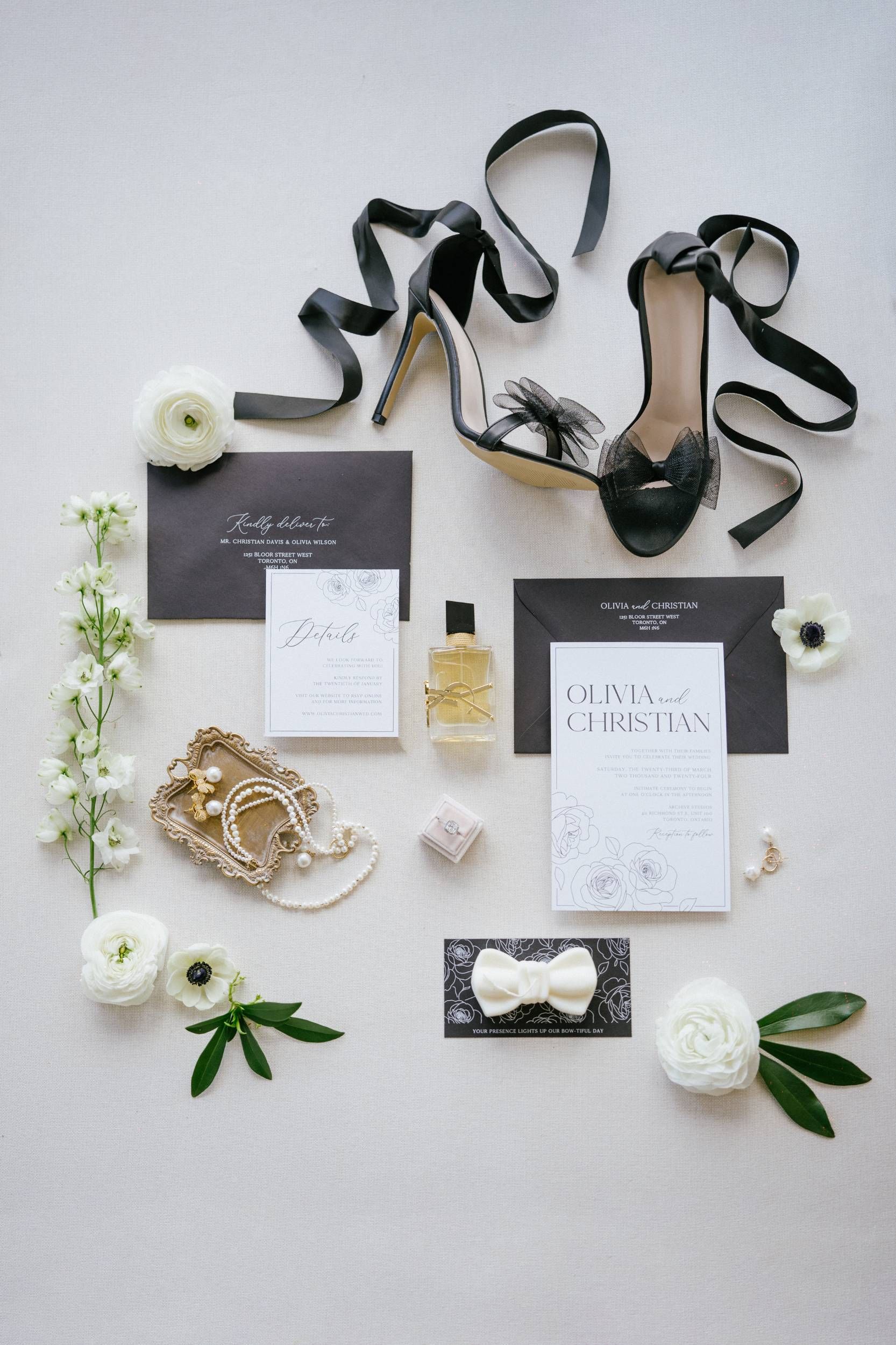 black and white wedding invitations for the modern bride