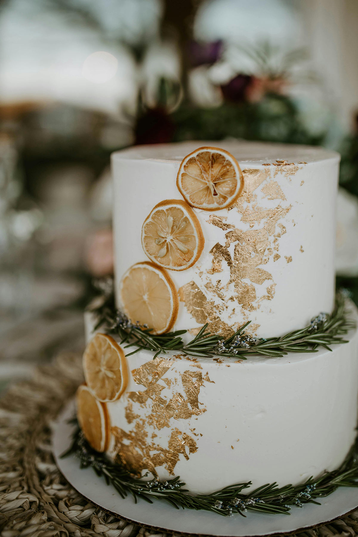 wedding cake gold and green