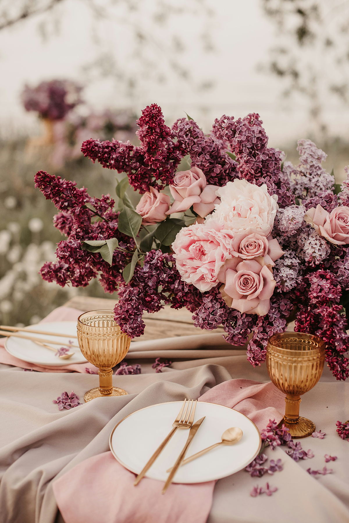 wedding flower trends 2024