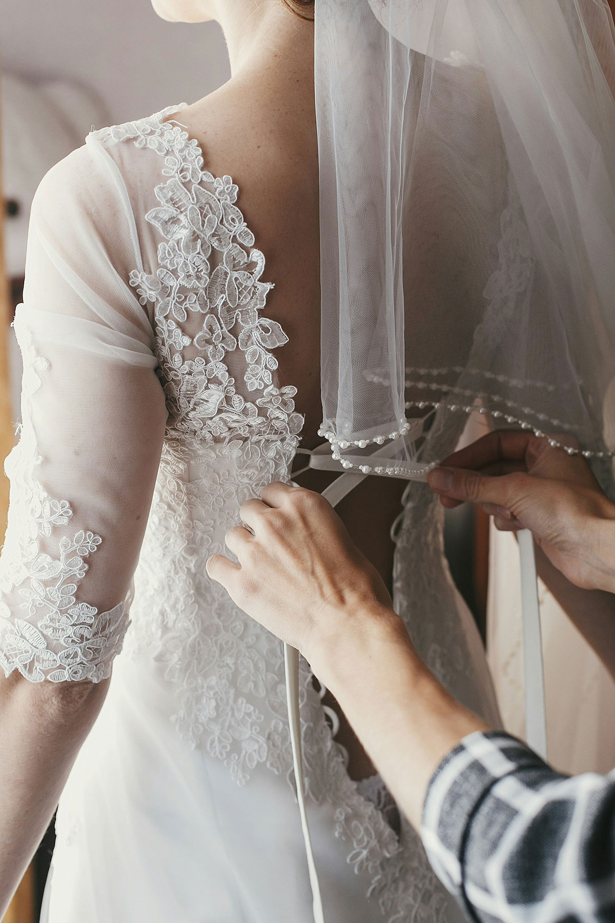 bride getting ready day of the wedding