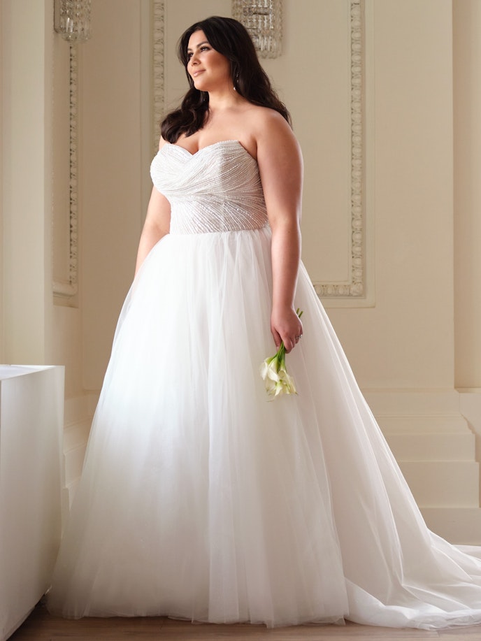 Choosing the Perfect Wedding Dress for Your Body Type