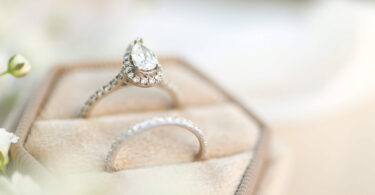 pear shape diamond ring