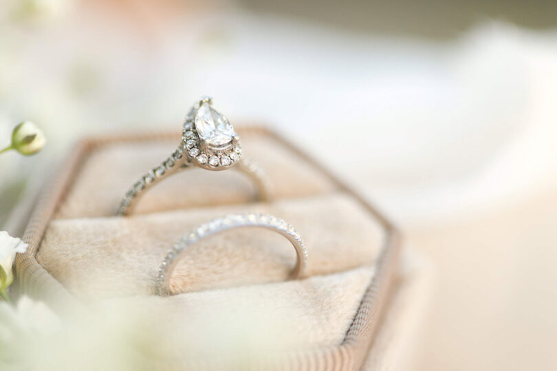 pear shape diamond ring